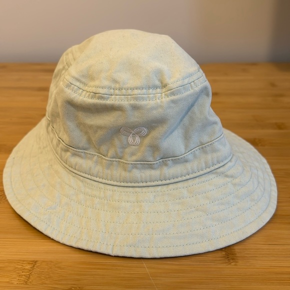 TNA Mint Green Bucket Hat - OS - Picture 1 of 1